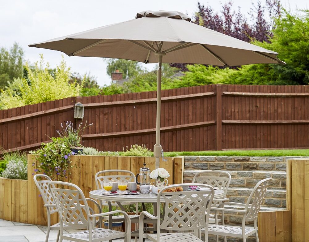 Low Maintenance Garden Design Hampshire: High-End Landscapes Without the Upkeep