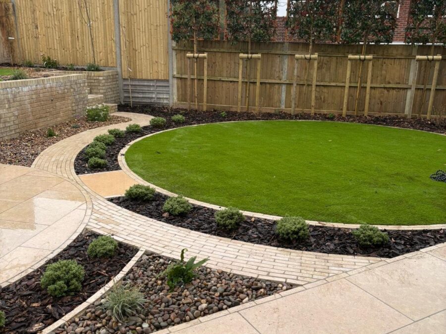 Pet Friendly Artificial Grass Fareham: The 2026 Homeowner’s Buying Guide